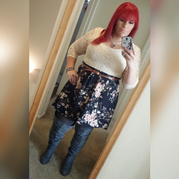 Dress - Picture 2 of 2